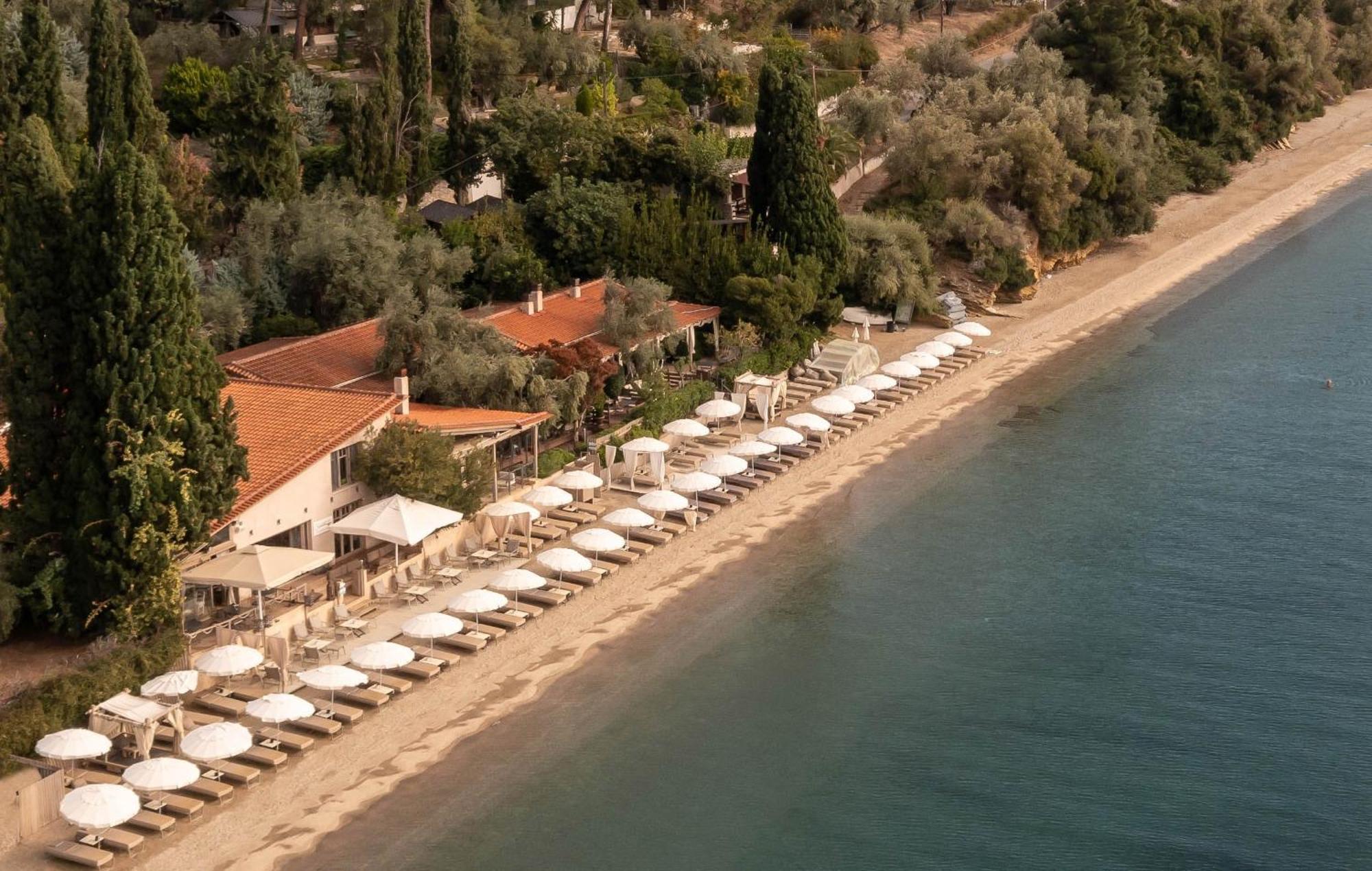 Six Keys Hotel Afissos Bagian luar foto