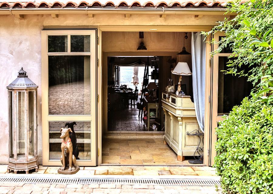 Six Keys Hotel Afissos Bagian luar foto